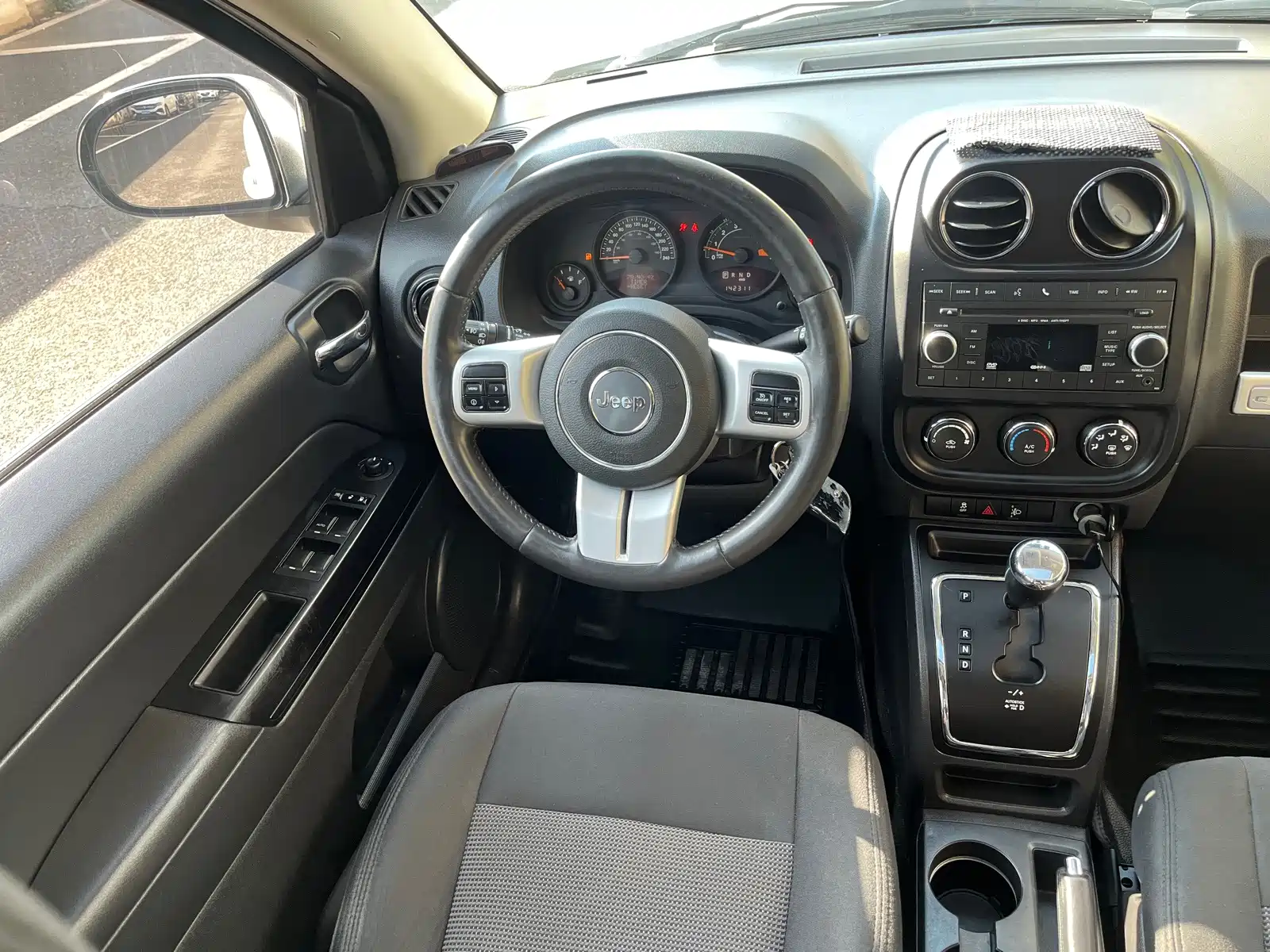 Фото 9 - Jeep Compass (Import)