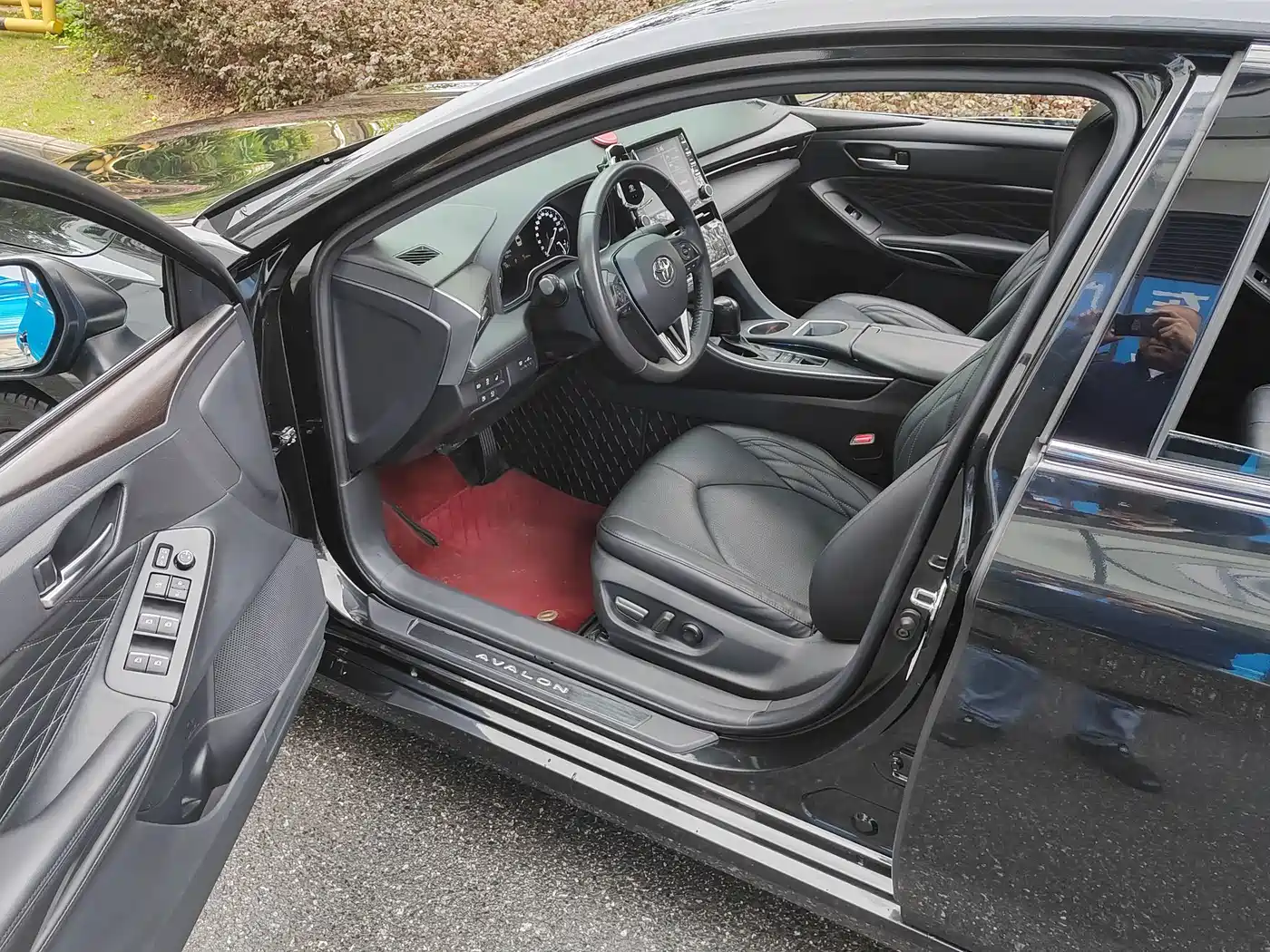 Toyota Avalon 2021 2.5L Touring Noble SPORT Edition фото 8
