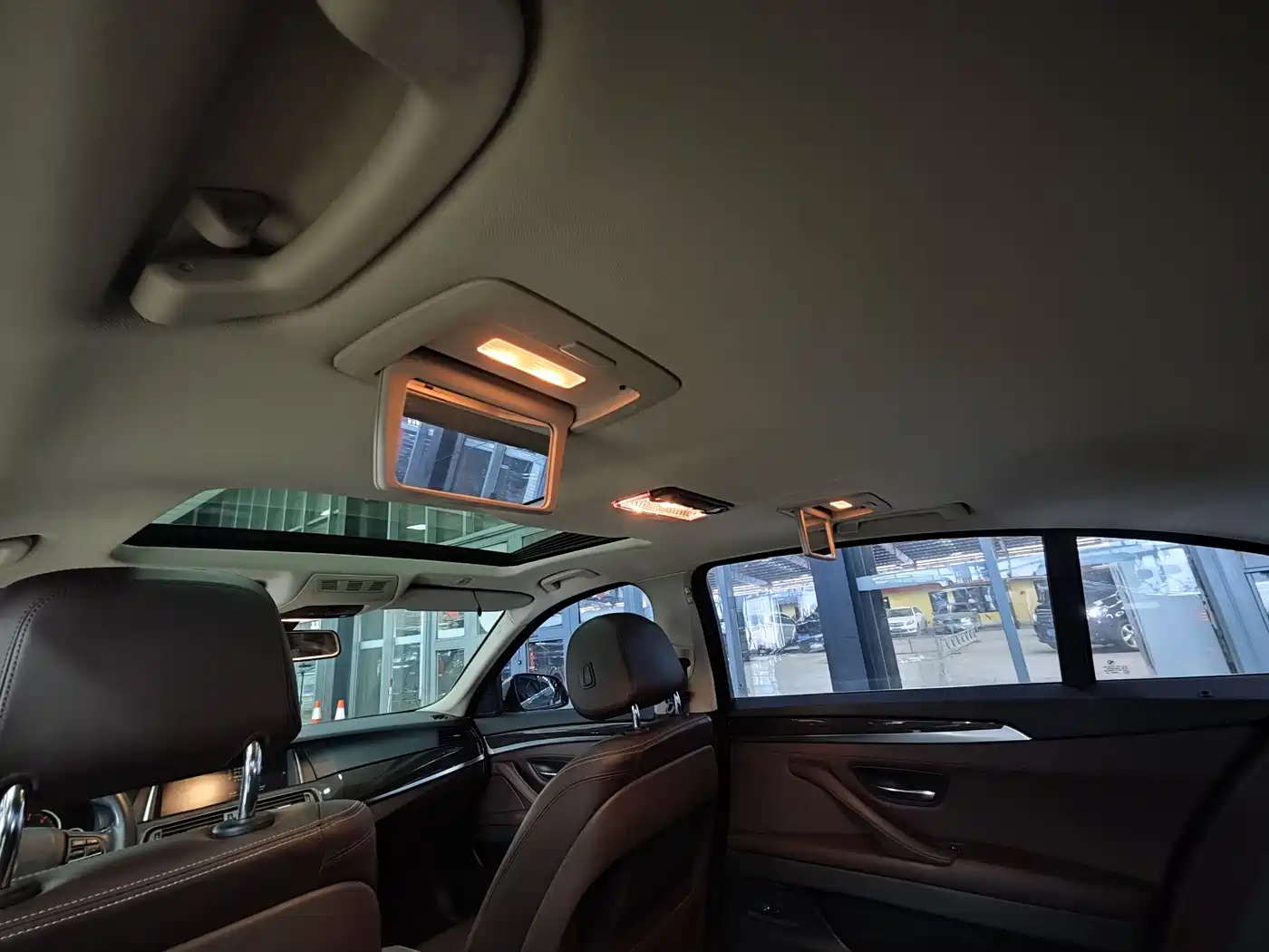 BMW 5 Series 2014 525Li Luxury Design Package фото 19