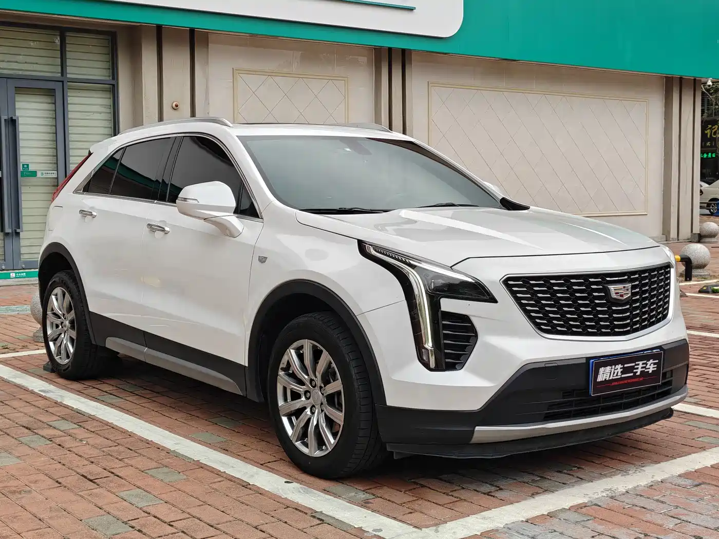 CADILLAC XT4