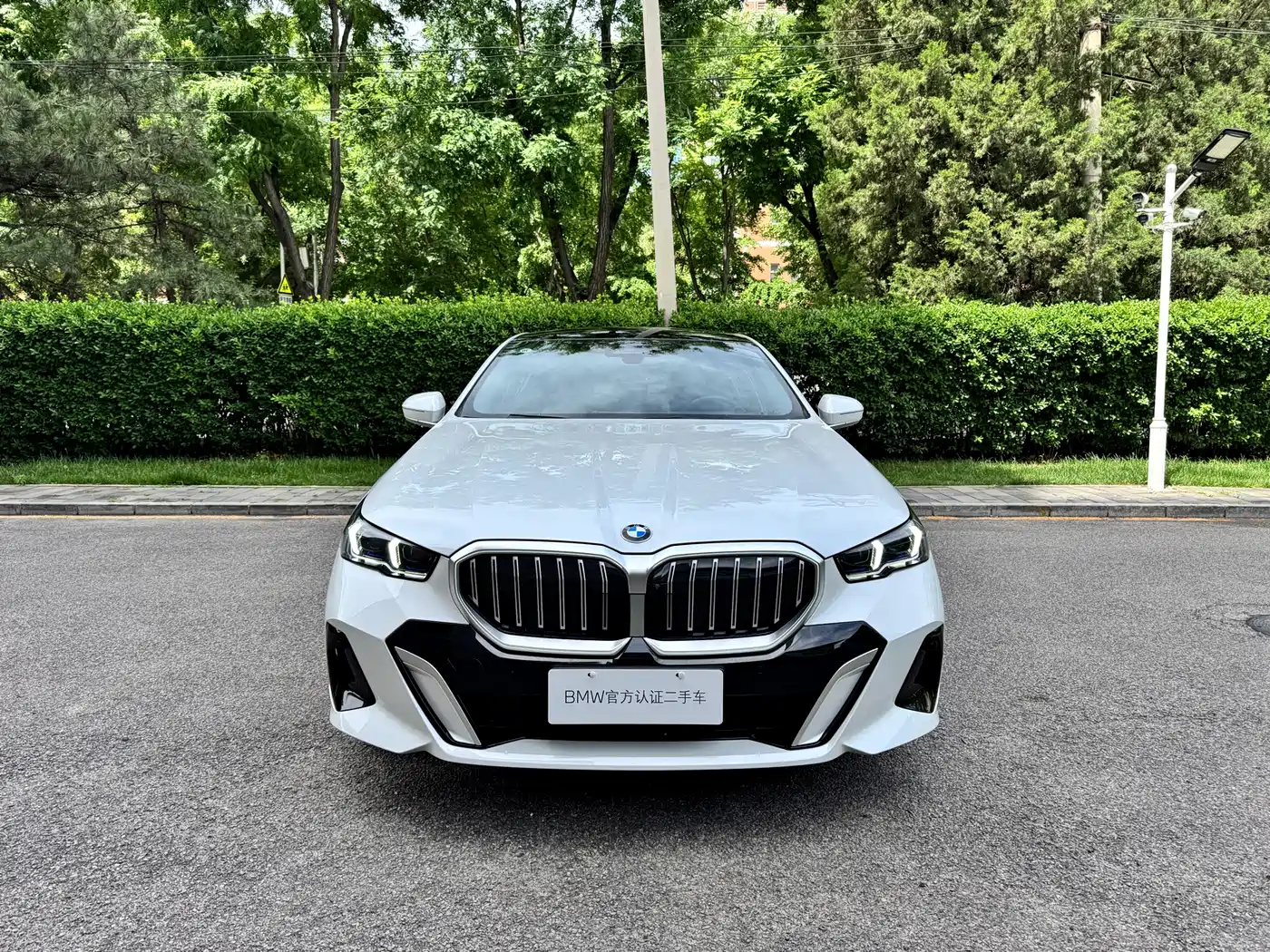 BMW 5 Series 2025 530Li Premium M Sport Package фото 2