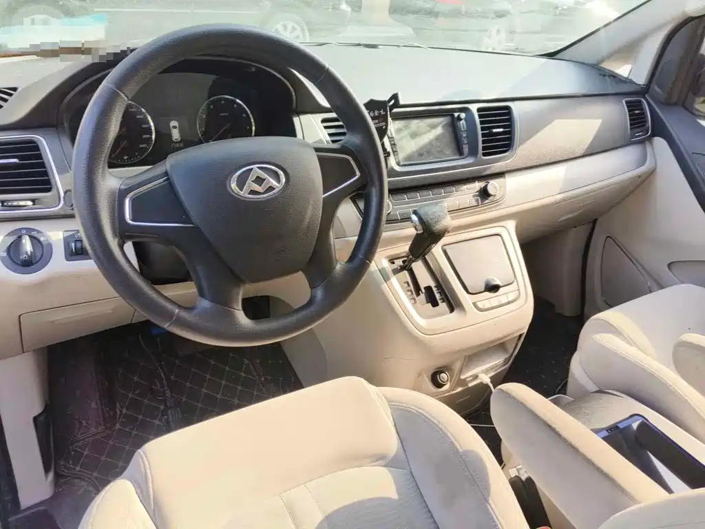 SAIC Maxus Maxus G10 2016 2014 Model Year 2.0T Auto Elite