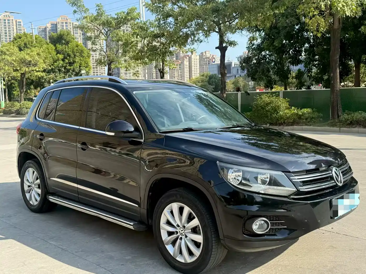 Volkswagen Tiguan 2015 2.0TSI Comfort Edition фото 3