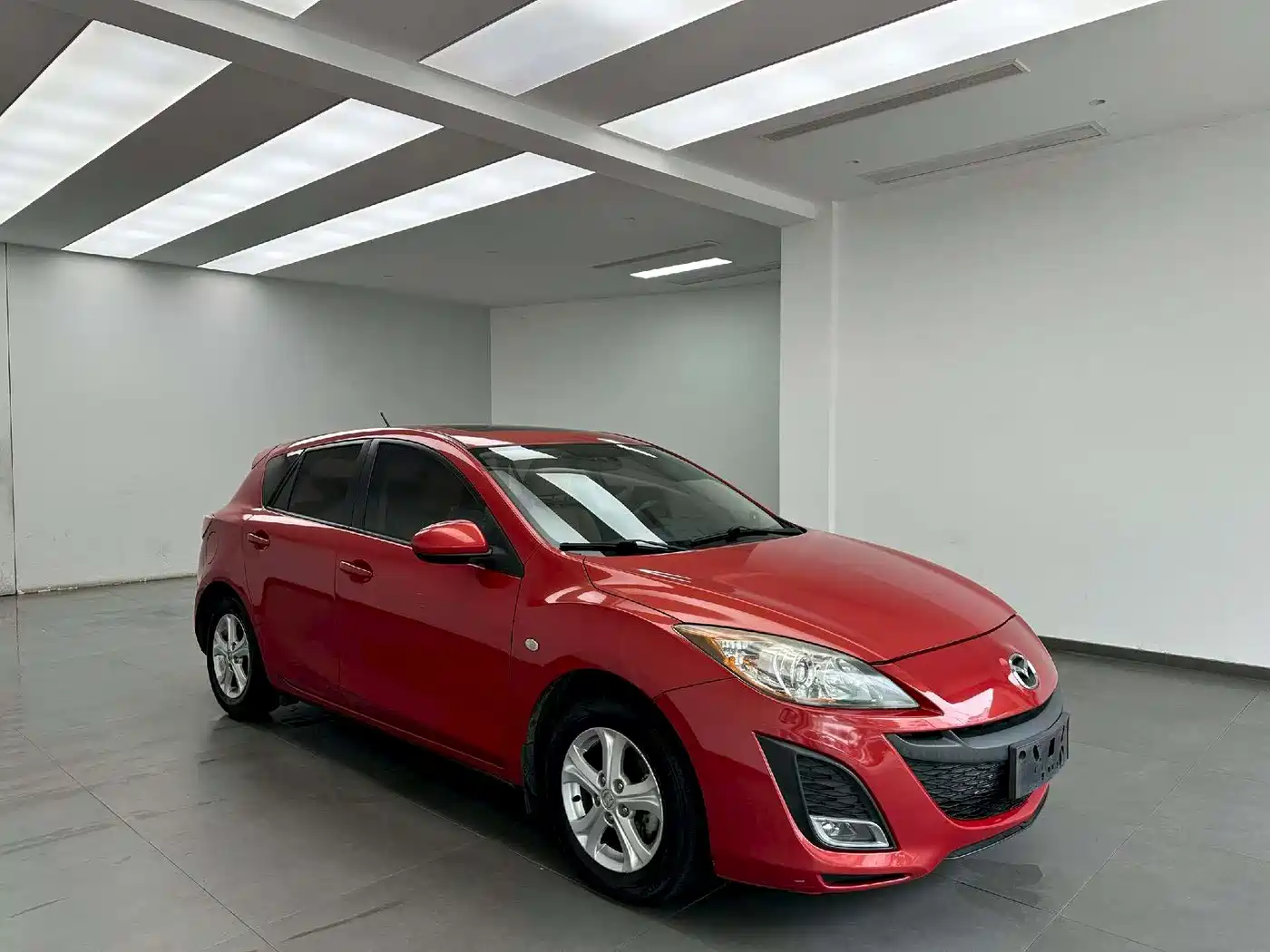 Mazda Mazda3 (Import) 2011 2010 Hatchback 1.6 Automatic Luxury