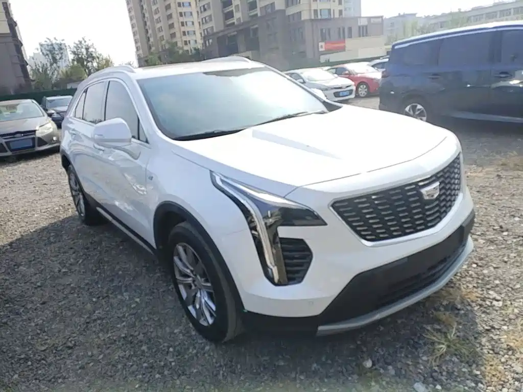 Cadillac XT4 2019 2018 28T FWD Leading Edition