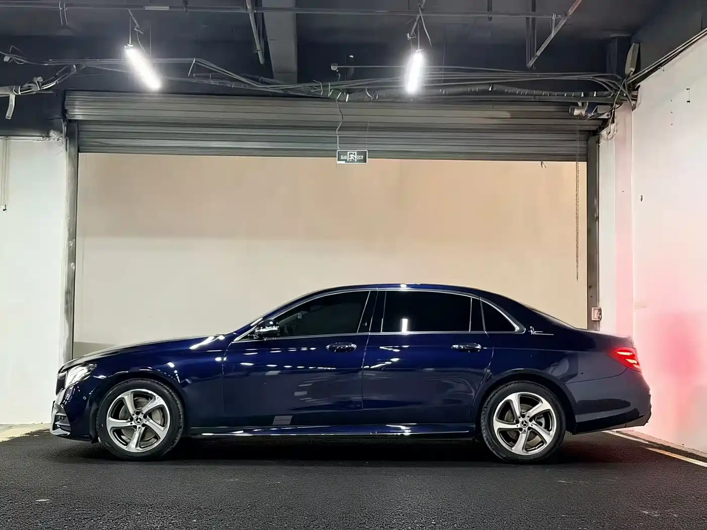 Mercedes-Benz E-Class 2019 E 300 L Sport Fashion фото 3