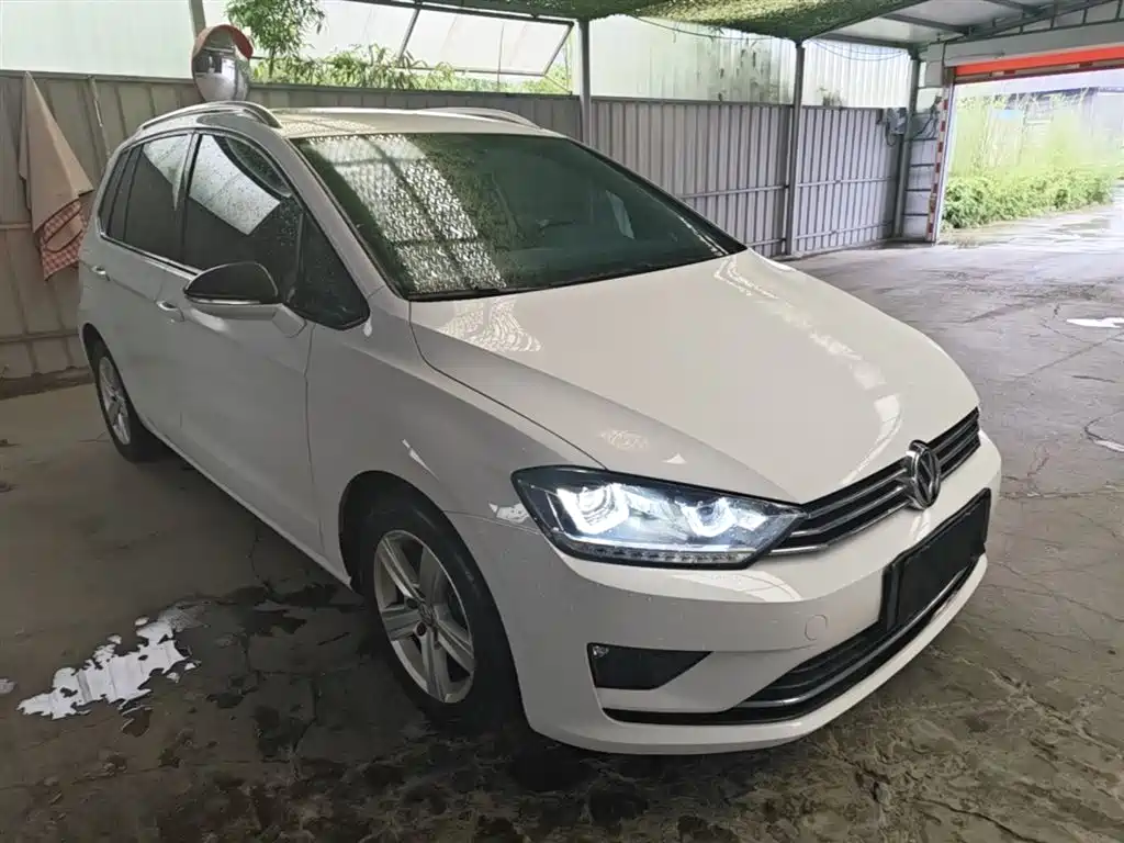 Volkswagen Golf Sportsvan 2016 1.6L Automatic Comfort фото 4