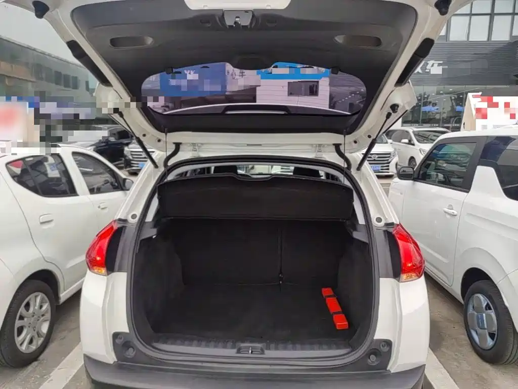Peugeot 2008 2016 2014 1.6L Automatic Fashion Edition