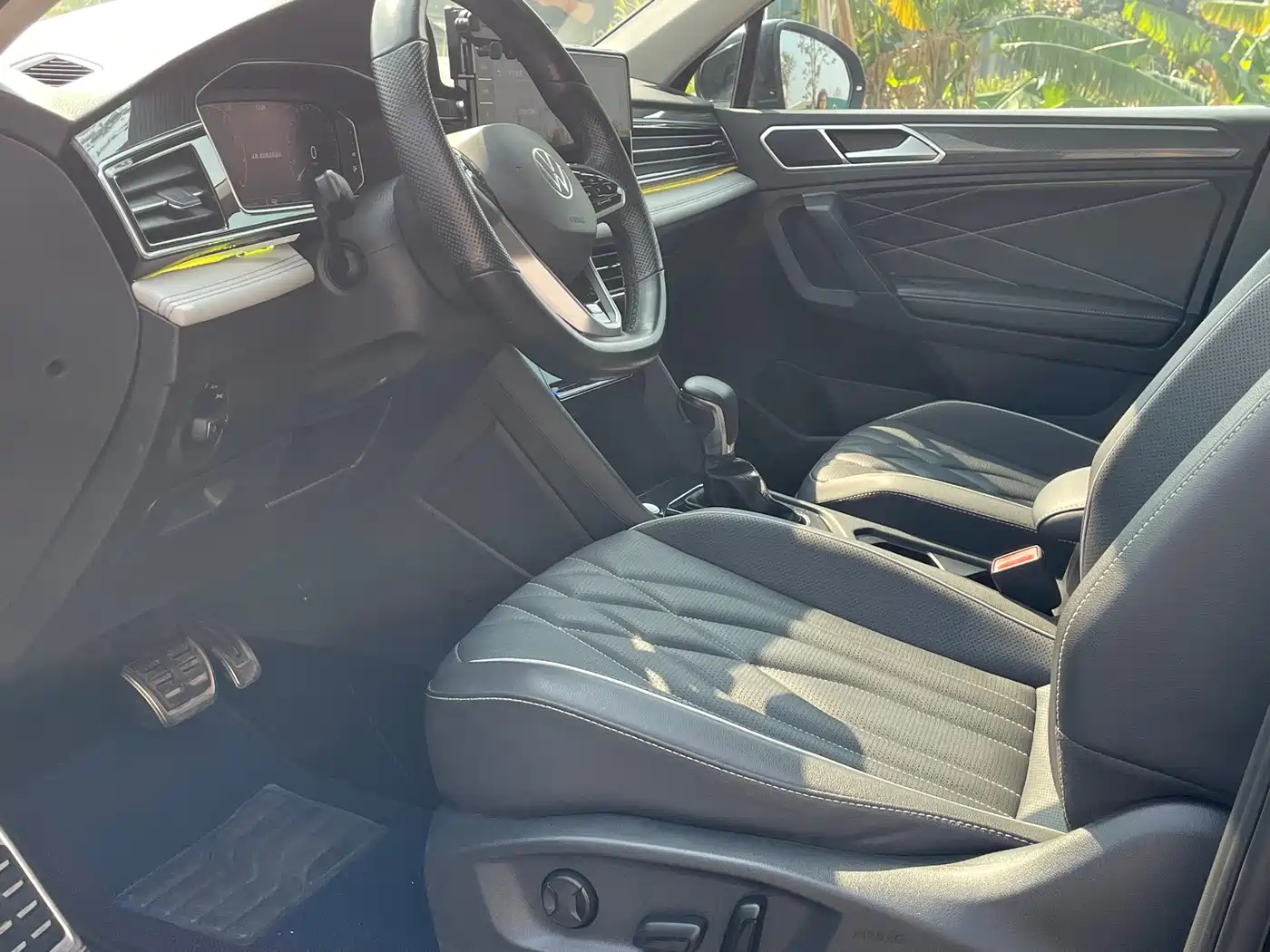Volkswagen Tiguan L 2022 330TSI Auto 2WD R-Line Premium Edition фото 13