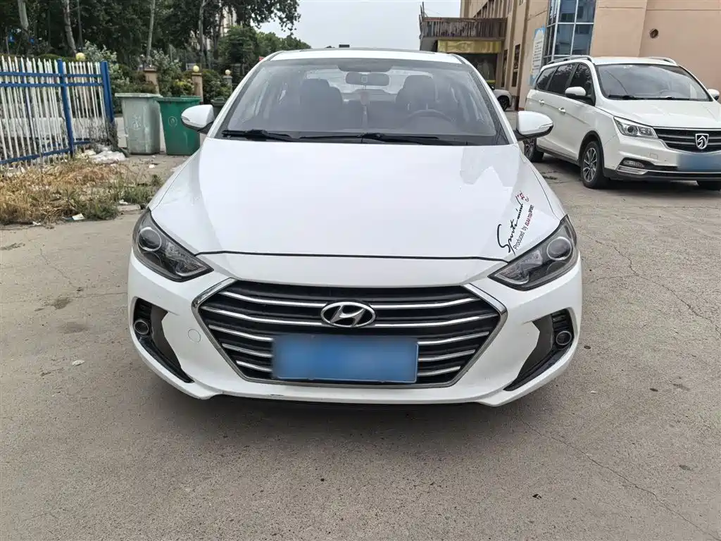 Hyundai Elantra 2016 Model 1.6L Automatic Smart Elite фото 25