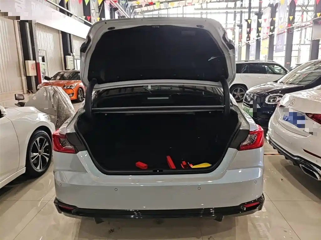 Toyota Camry 2024 2.0S Sport Edition фото 19