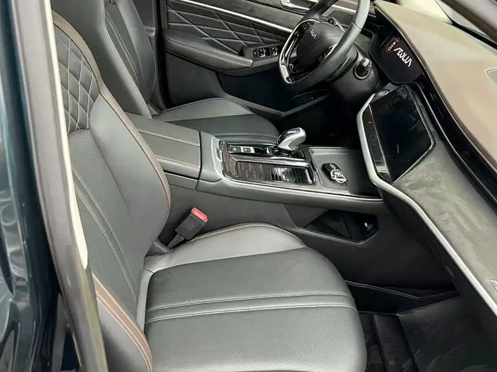 Dongfeng Aeolus Yixuan MAX 2022 2021 1.5T Super Cool Dad Edition