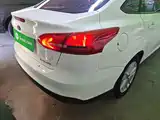 Фото 8 - Ford Focus