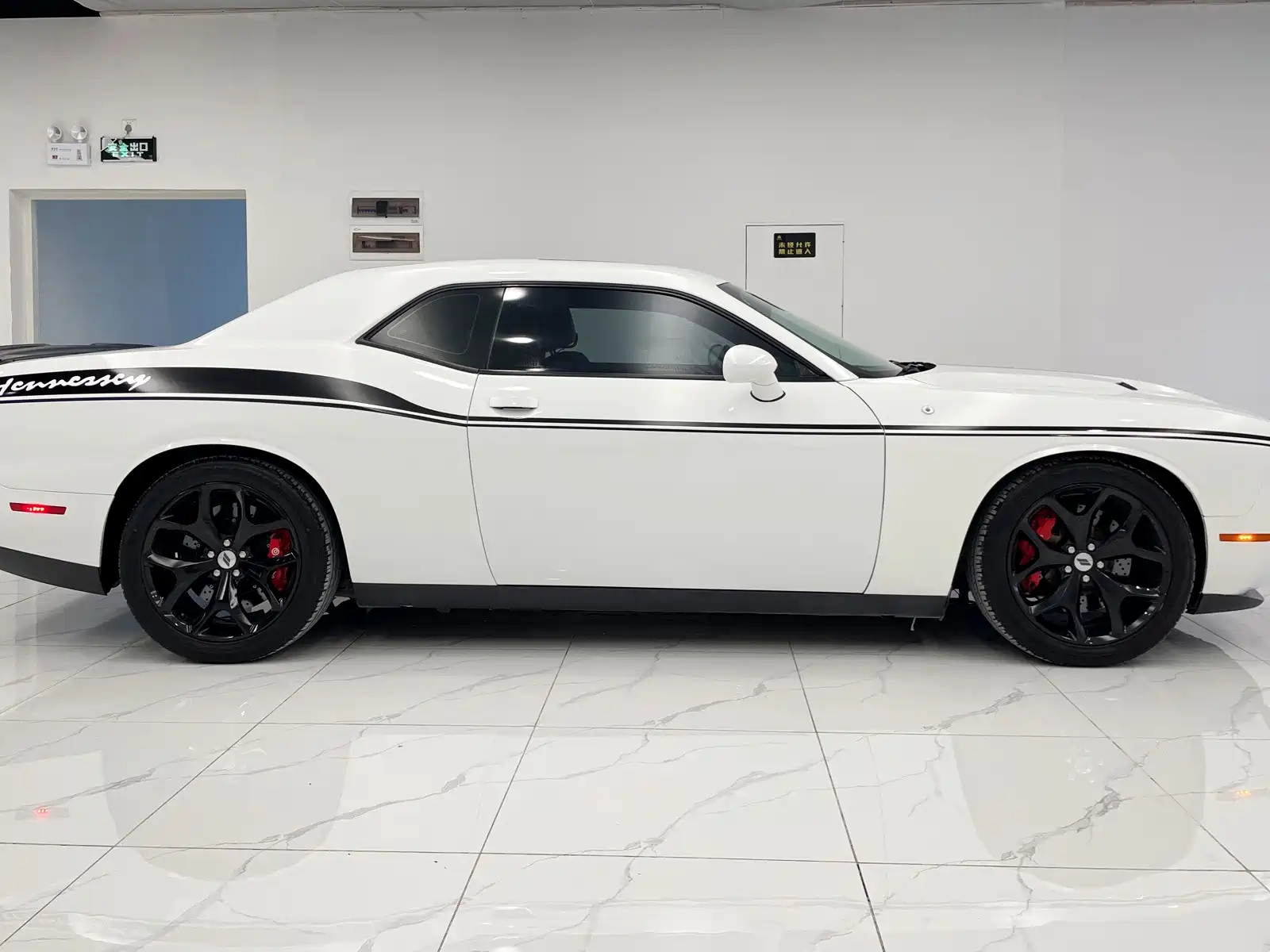 Photo 22 - Dodge Challenger
