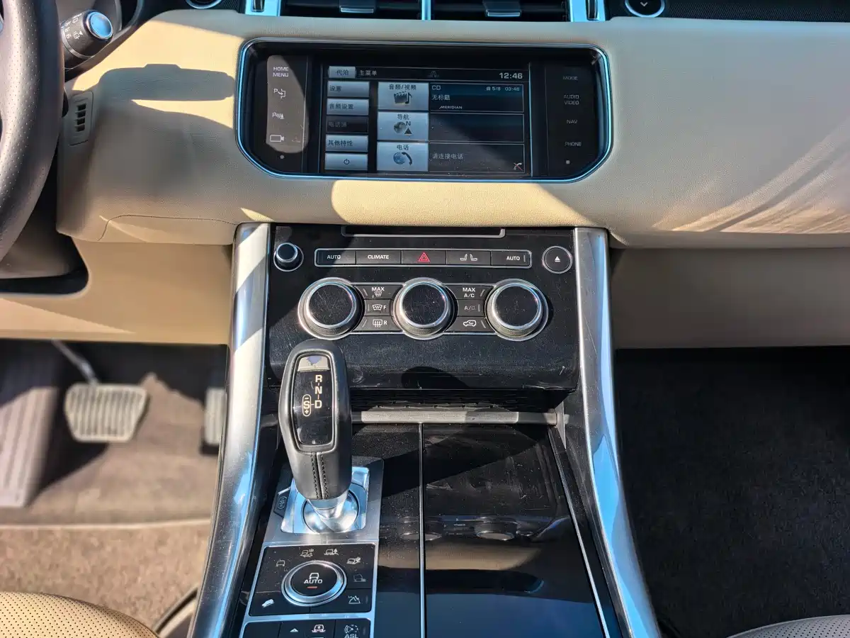 Land Rover Range Rover Sport 2014 3.0 SC V6 HSE фото 18