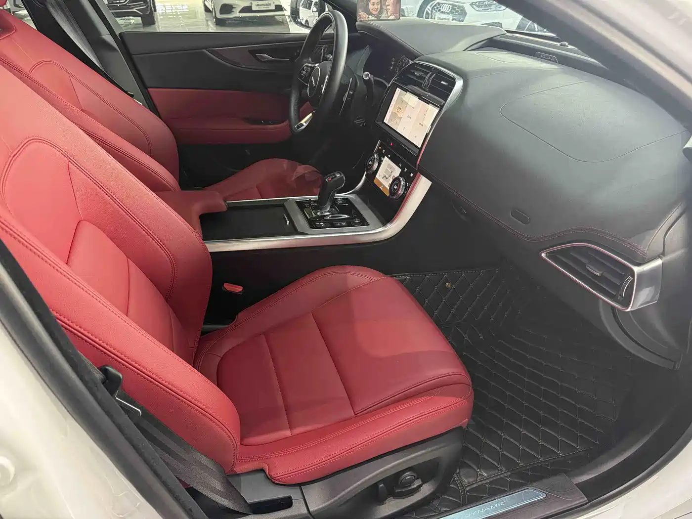 Jaguar XEL 2024 2024 Model 2.0T 250PS R-DYNAMIC S Progressive Sport Edition