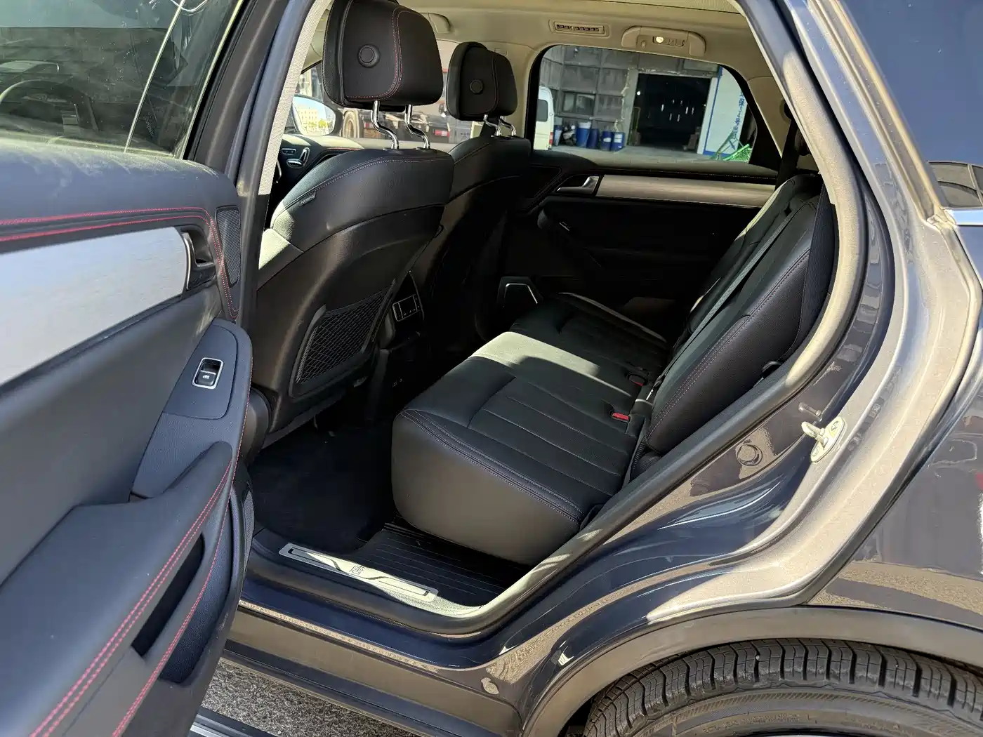BYD Tang New Energy 2019 EV600D 4WD Smart Connect Genesis Edition фото 10
