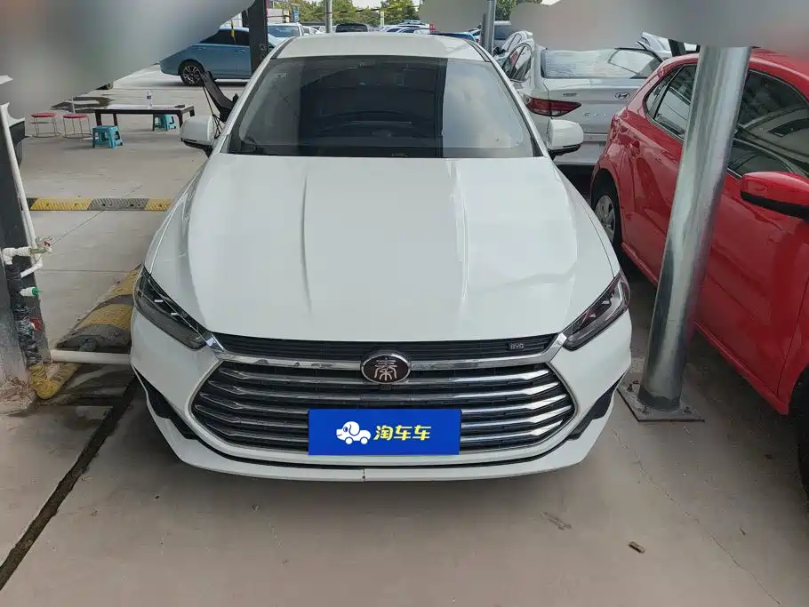 BYD Qin Pro 2019 2018 1.5TI Automatic Smart Connected Fashion Edition