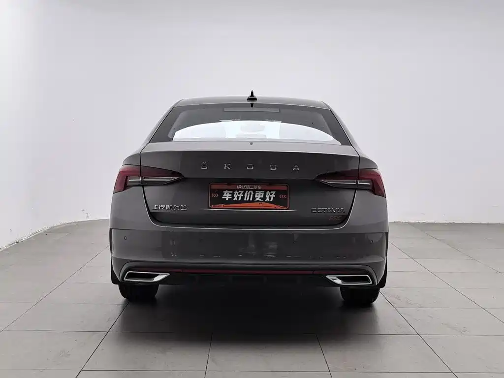 Фото 4 - Škoda Octavia