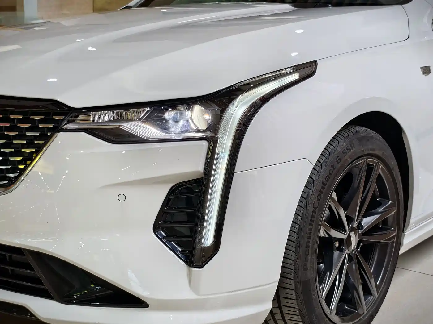 CADILLAC CT4