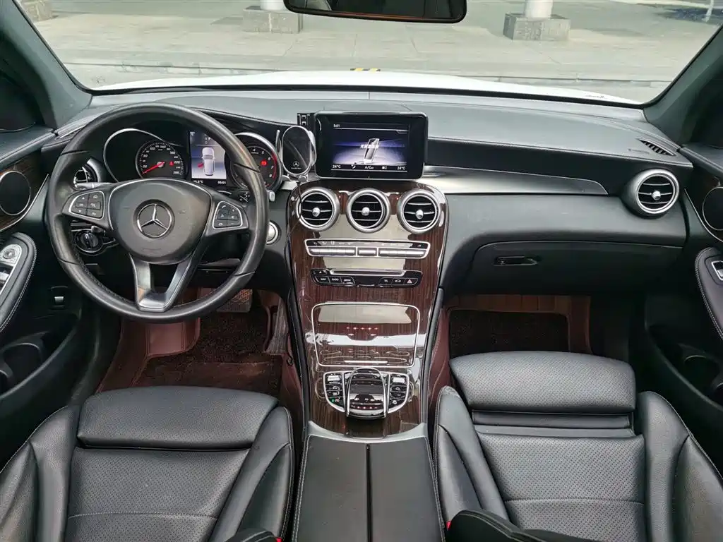 Mercedes-Benz GLC 2019 GLC 260 L 4MATIC Dynamic фото 11