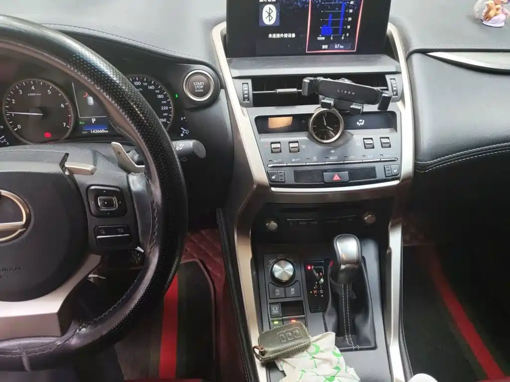 Фото 9 - Lexus NX