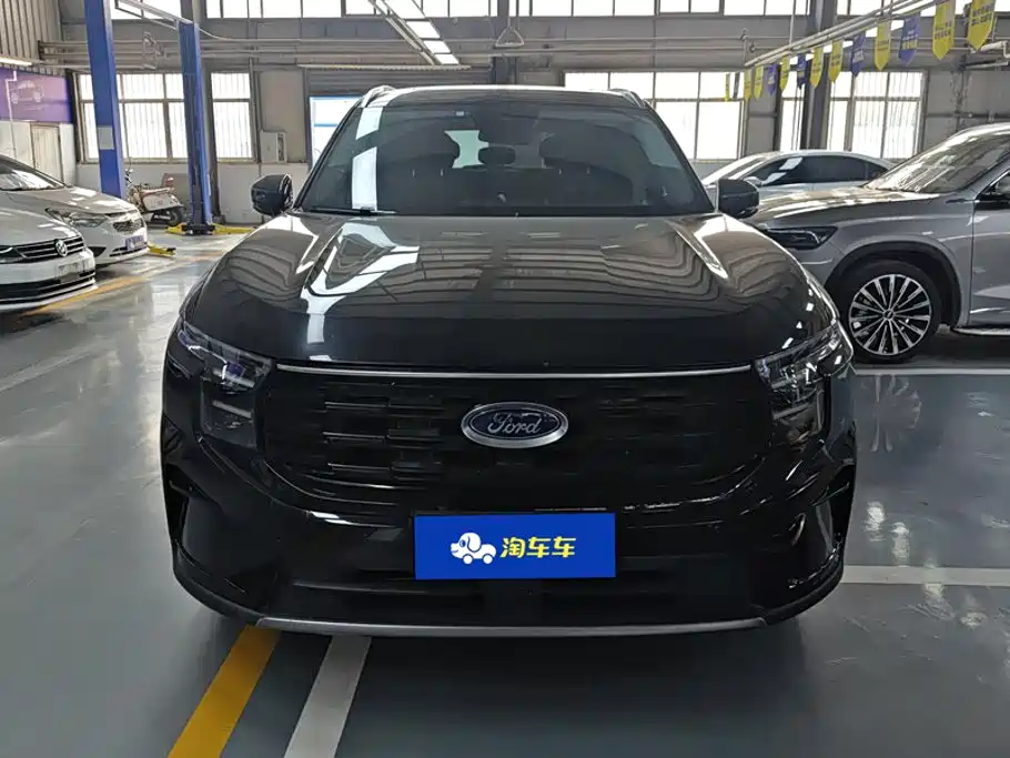 Photo 2 - Ford Edge