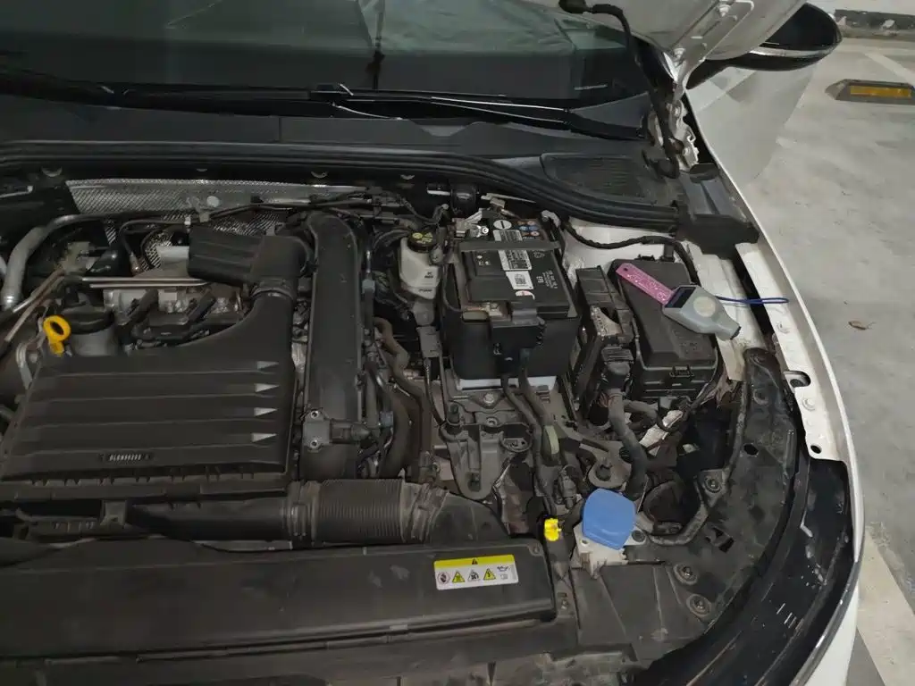 Фото 21 - Volkswagen Golf
