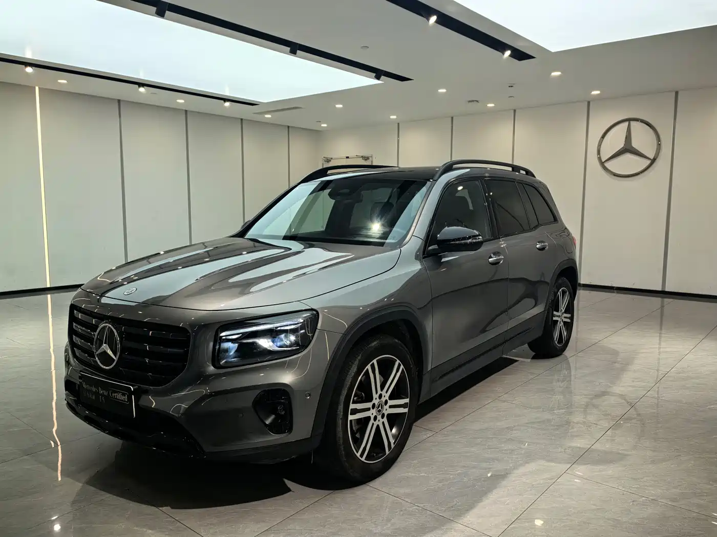 MERCEDES-BENZ GLB