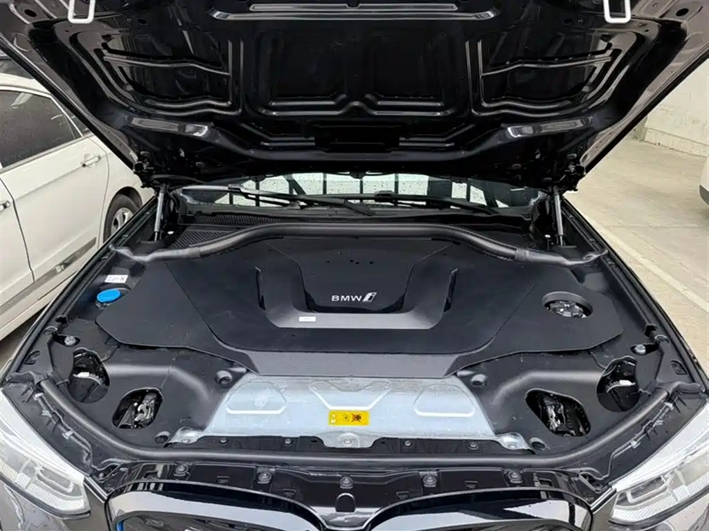 BMW iX3 2021 Facelift Leading фото 13