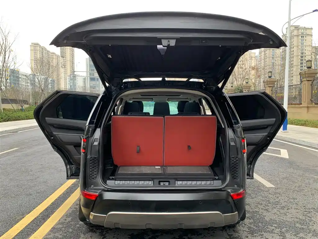 Land Rover Discovery 2019 2.0T SE фото 8