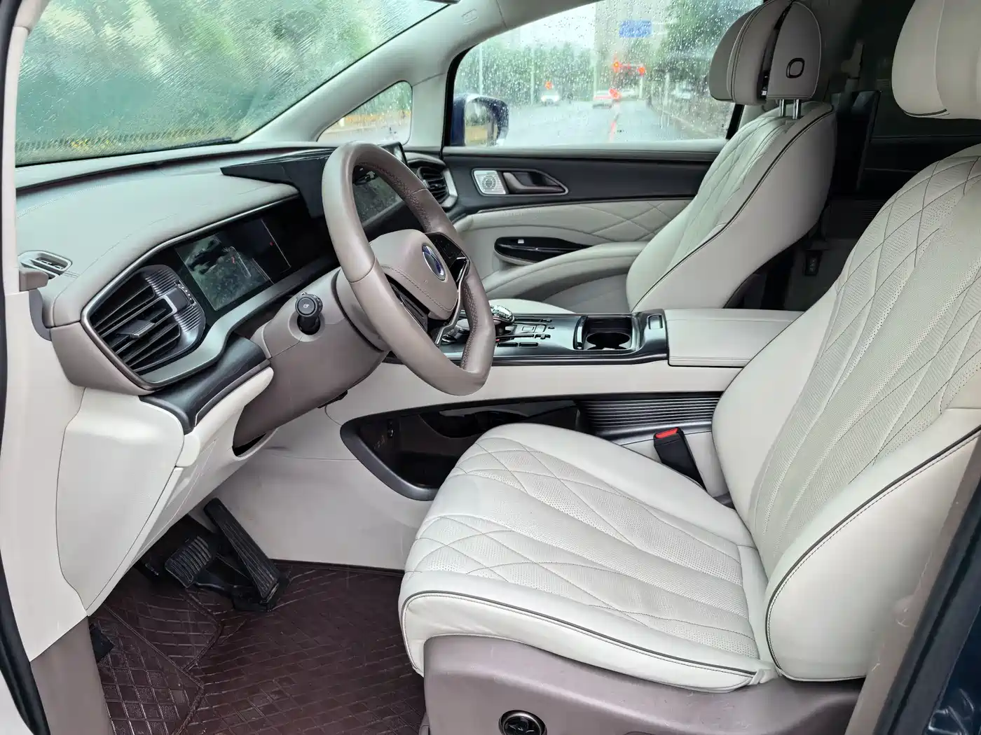 Denza D9 2022 DM-i 970 AWD Flagship фото 7