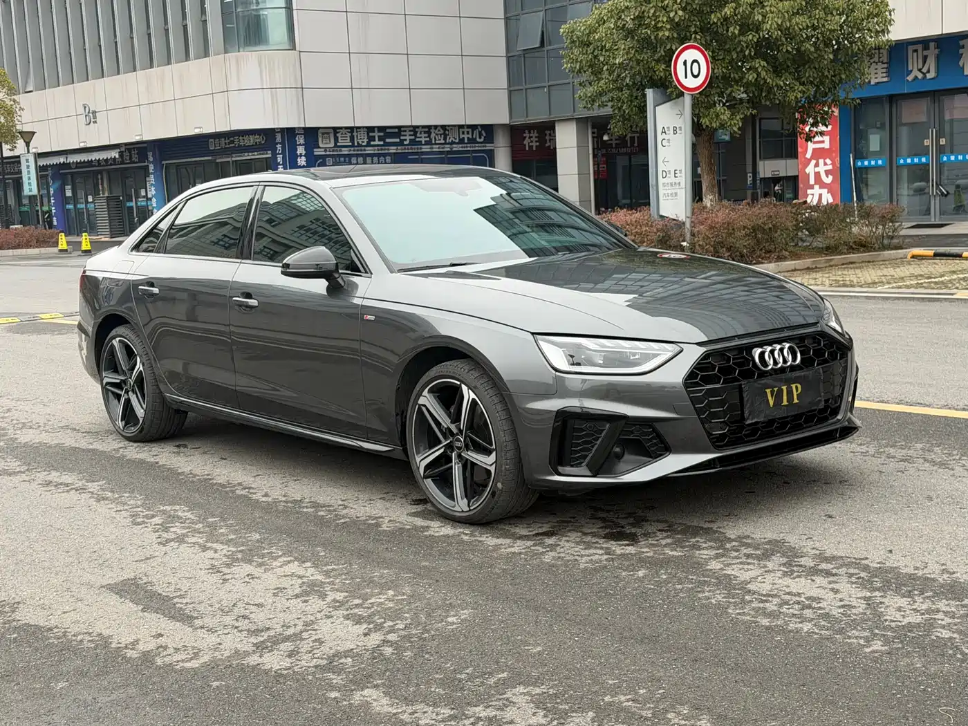Audi A4L 2024 40 TFSI Luxury Dynamic фото 3
