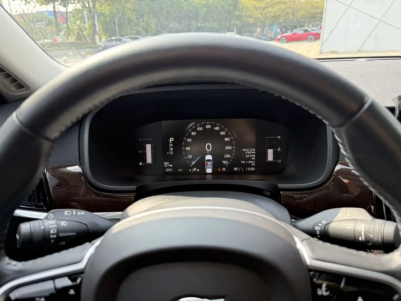 Фото 11 - Volvo S90