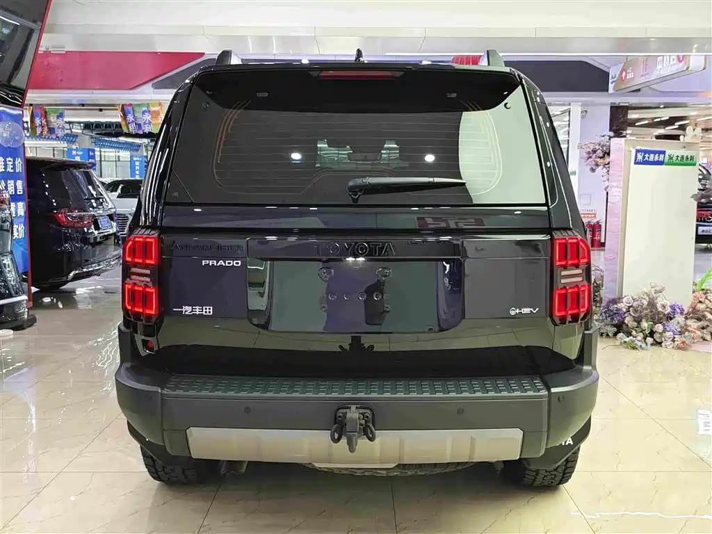 Фото 5 - Toyota Prado