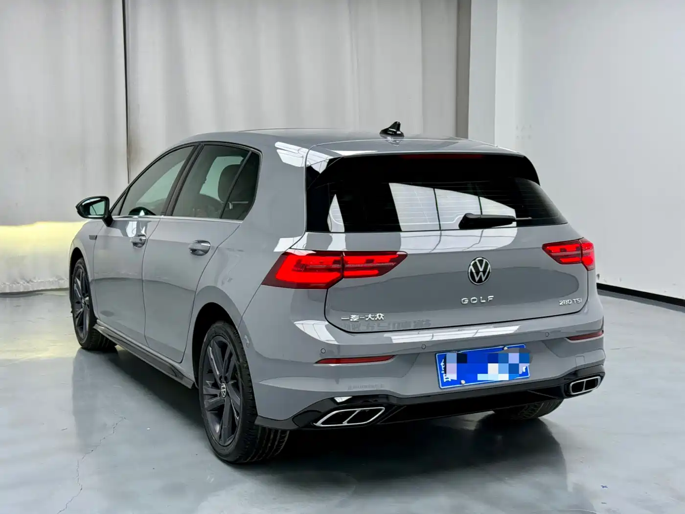 Volkswagen Golf 2023 Model 280TSI DSG R-Line фото 17