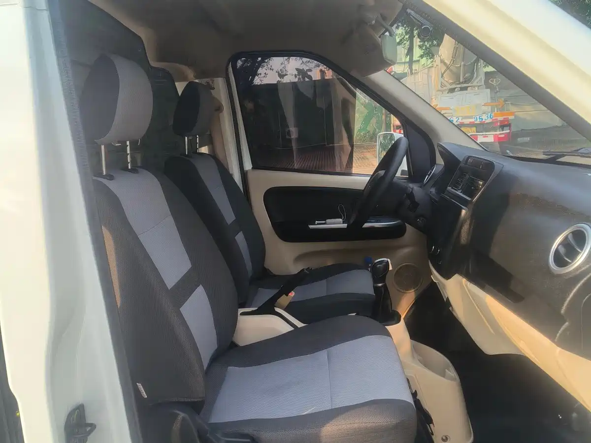 Changan Kaicheng Changan Ruixing EM80 2024 2024 Split-door Standard 2 Seats 41.86kWh