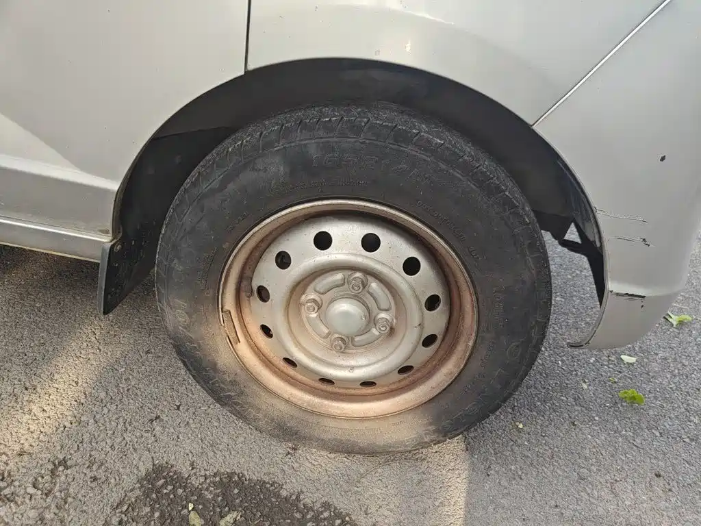 Wuling Motors Wuling Rongguang 2017 2014 1.2L S Base Model