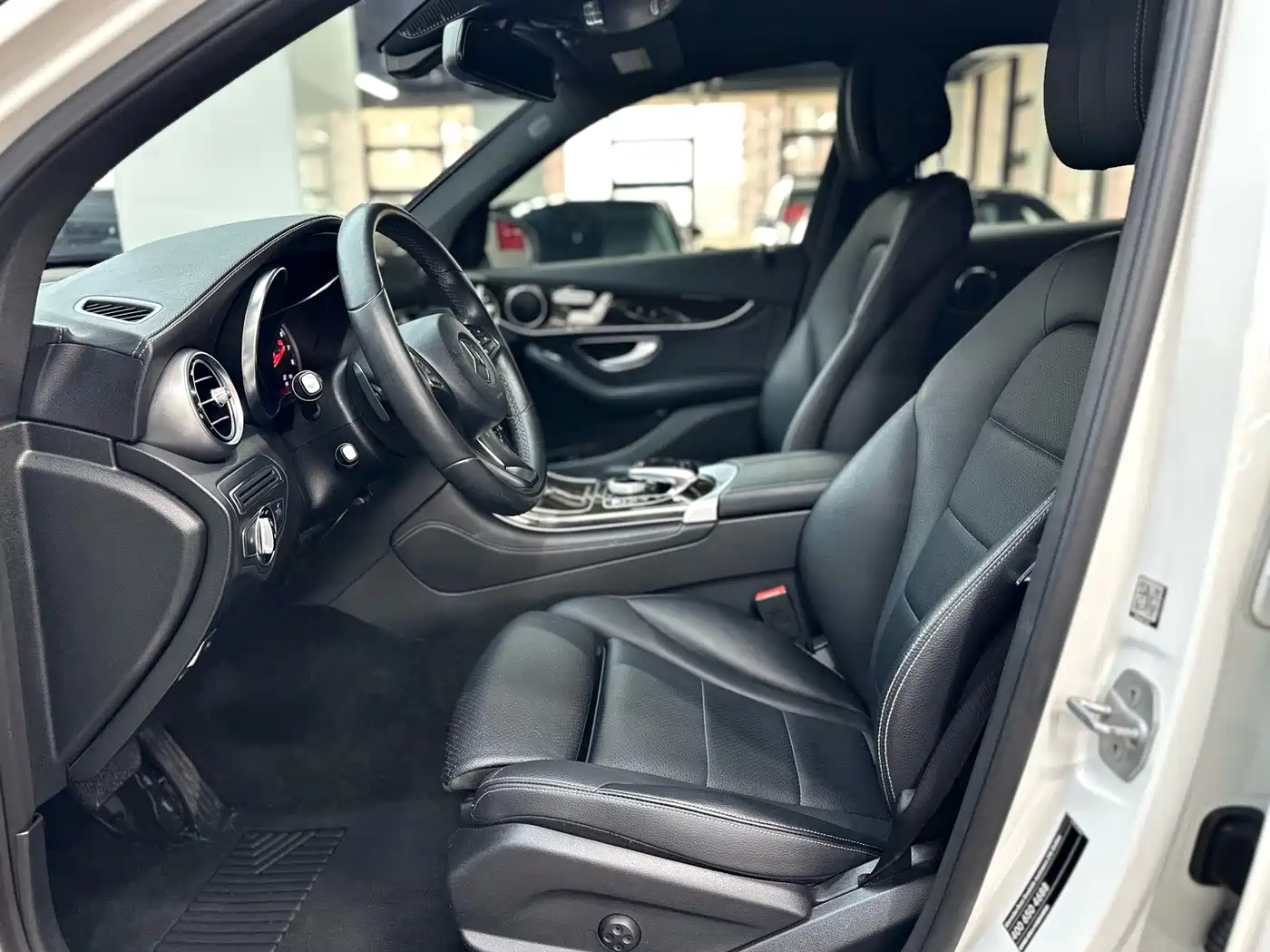Mercedes-Benz GLC 2016 GLC 260 4MATIC Dynamic фото 4