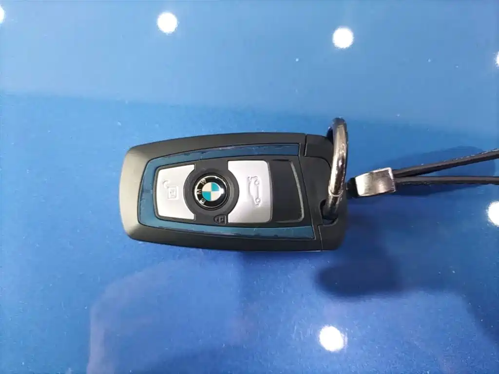 BMW 3 Series 2017 320i M Sport фото 9