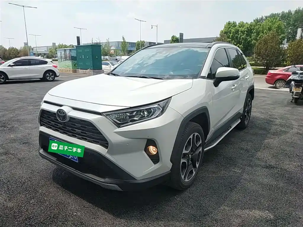 Toyota RAV4 Rongfang 2020 2.0L CVT 4WD Premium Edition