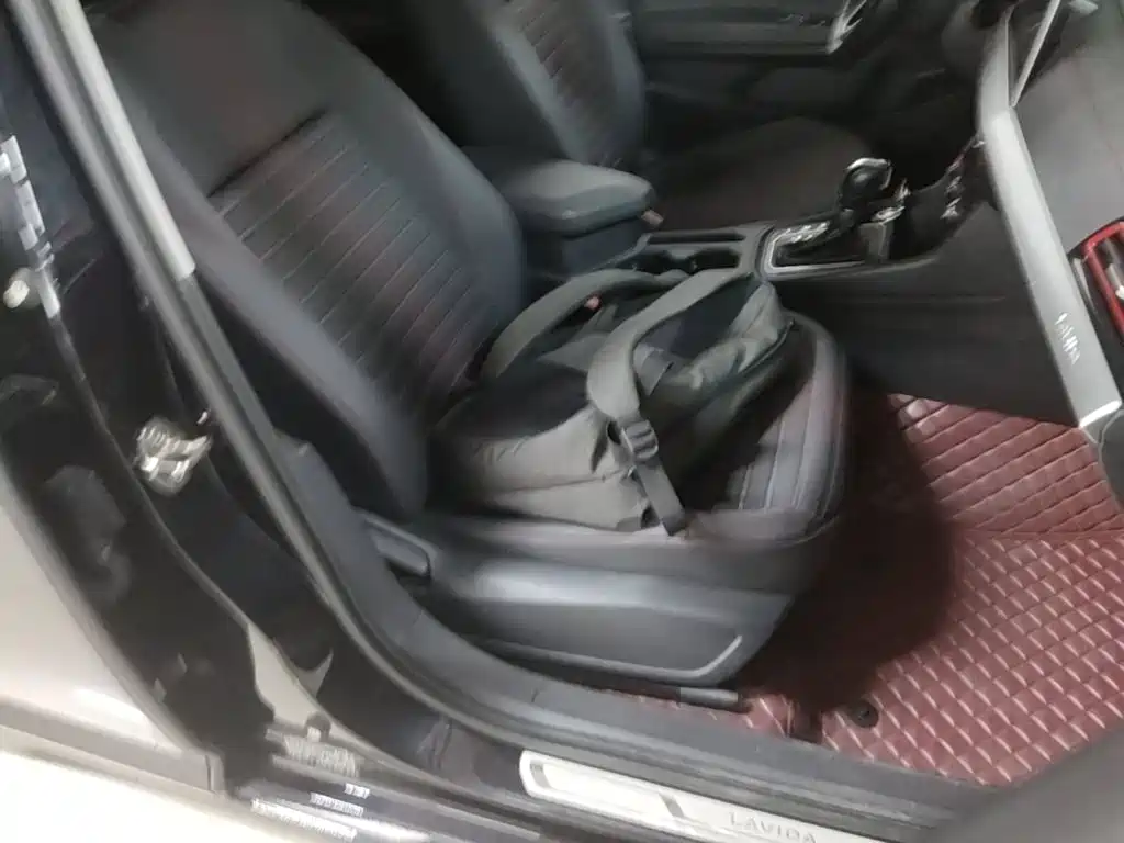Фото 25 - Volkswagen Lavida