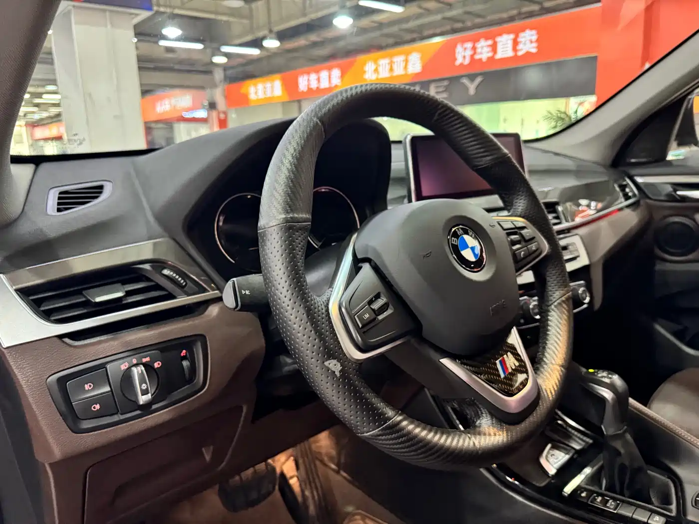 BMW X1 2018 xDrive20Li Premium Model фото 12