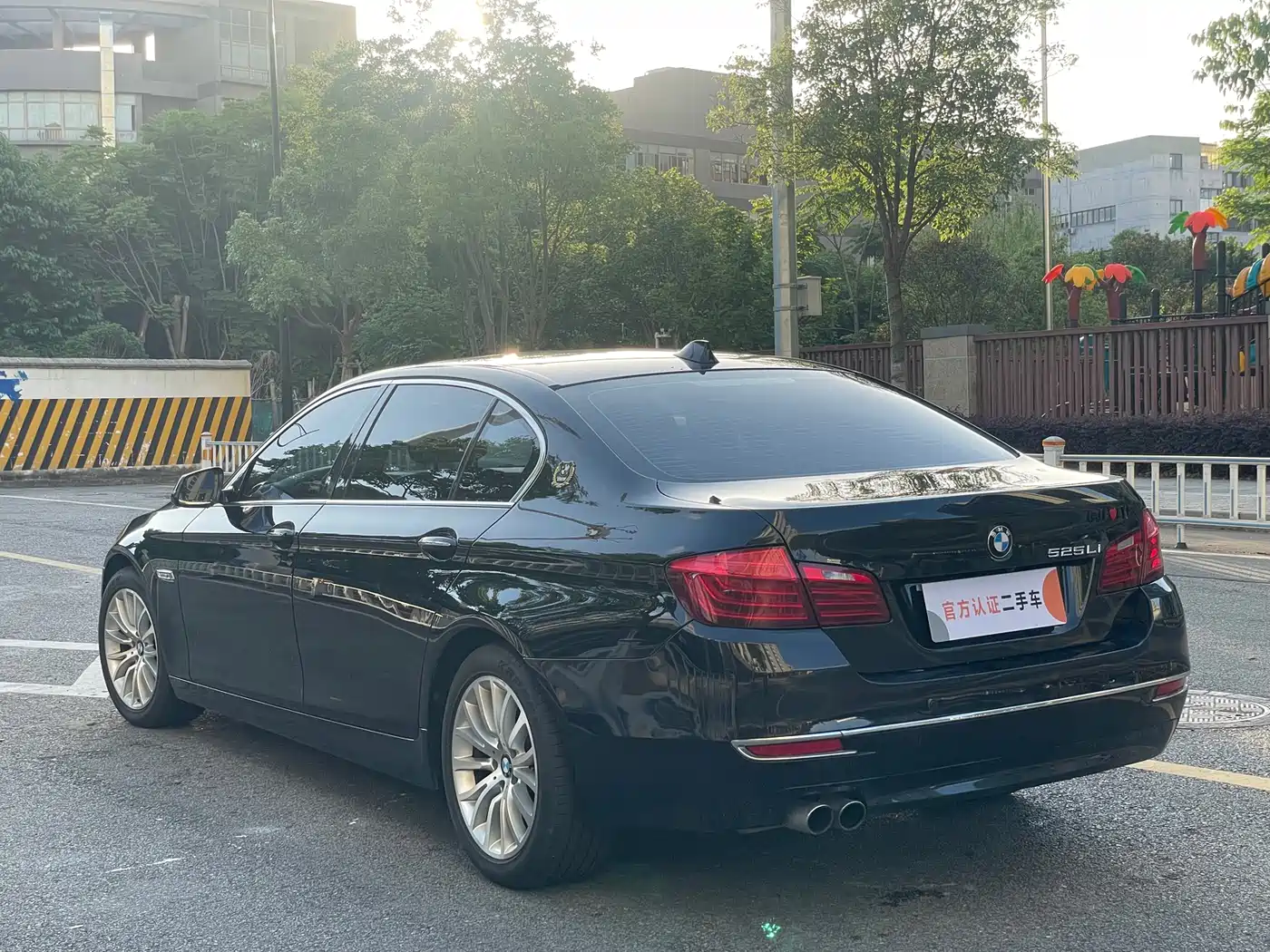BMW 5 Series 2017 525Li Luxury Design Package фото 6