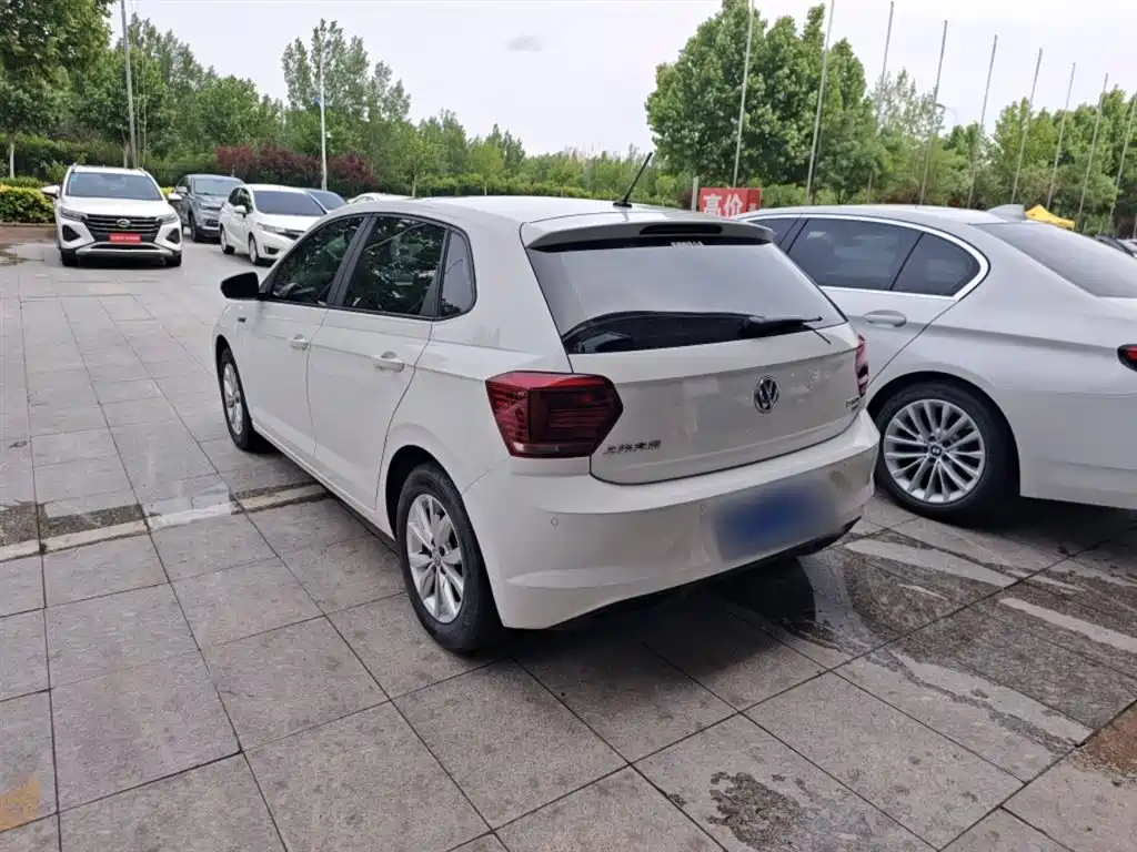 Volkswagen Polo 2019 Plus 1.5L Automatic Colorful Tech Edition фото 6
