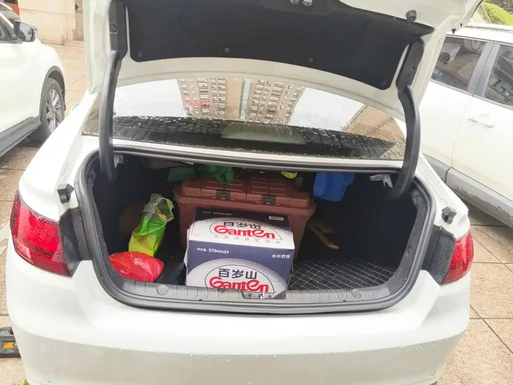 Photo 13 - Geely Emgrand GL