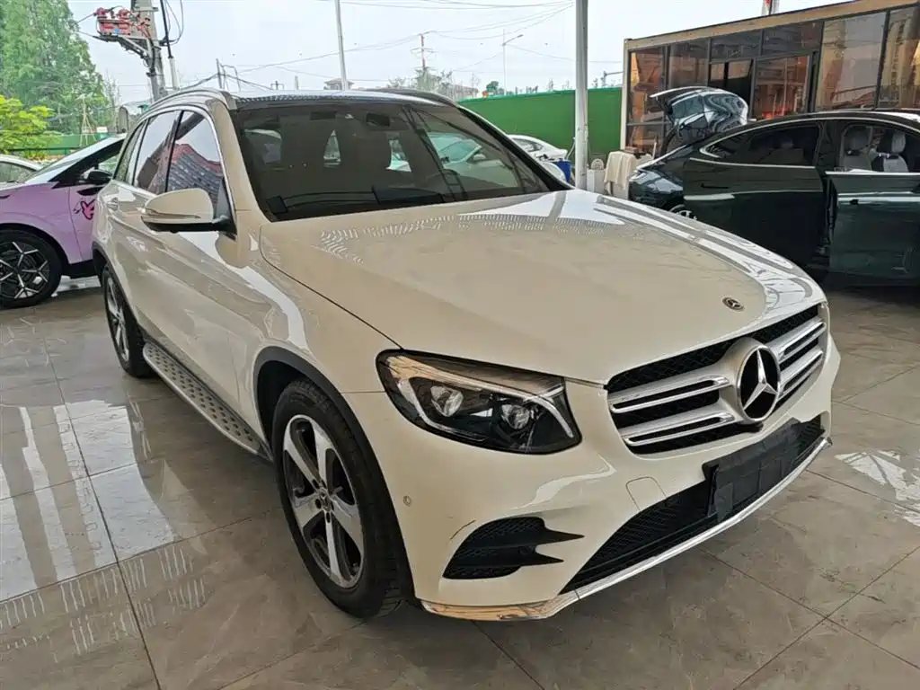 Mercedes-Benz GLC 2017 GLC 300 4MATIC Dynamic фото 4