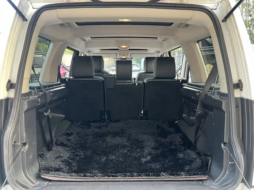 Photo 13 - Land Rover Discovery