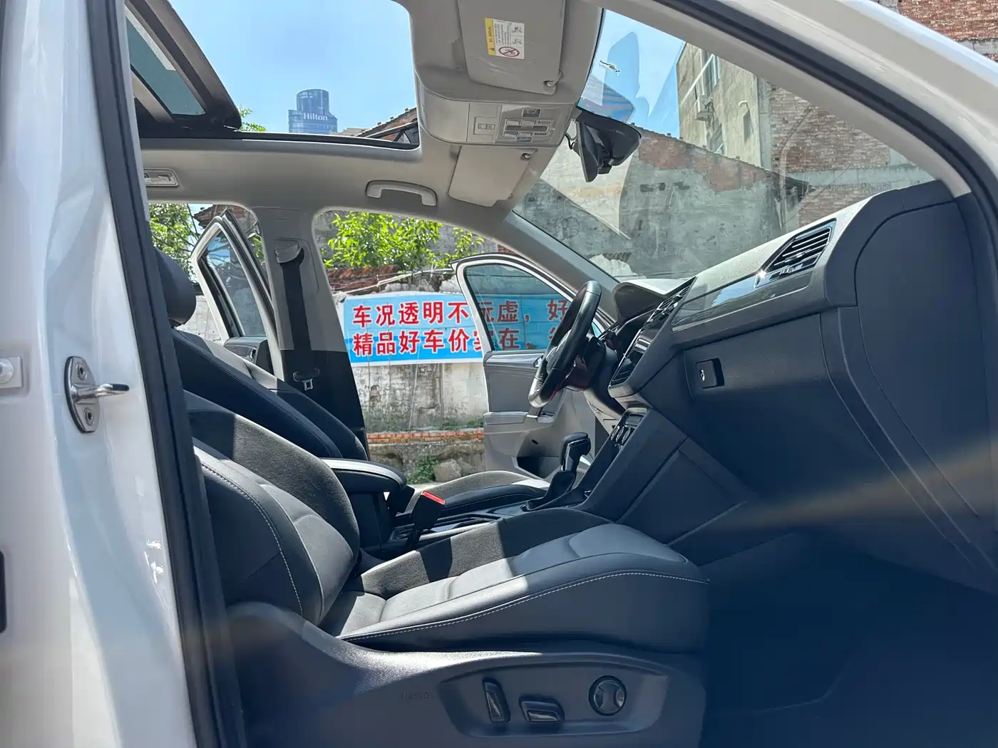 Volkswagen Tiguan L 2021 330TSI Automatic 2WD R-Line Premium фото 14