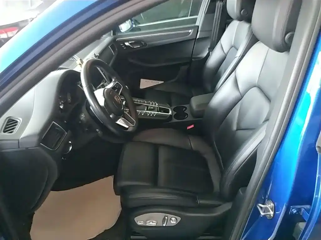 Porsche Macan 2017 Macan 2.0T фото 15